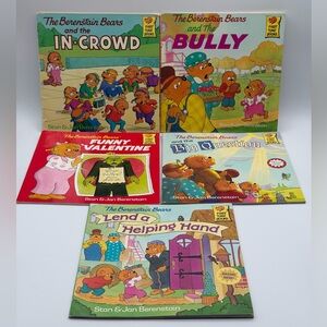 Lot Of 5 The Berenstain Bears Book Lot by Stan & Jan Berenstain (Paperback)